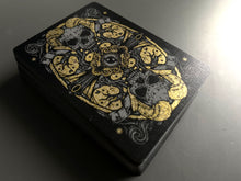 Load image into Gallery viewer, Urban Legend Mystery Special Black Gold Playing Cards